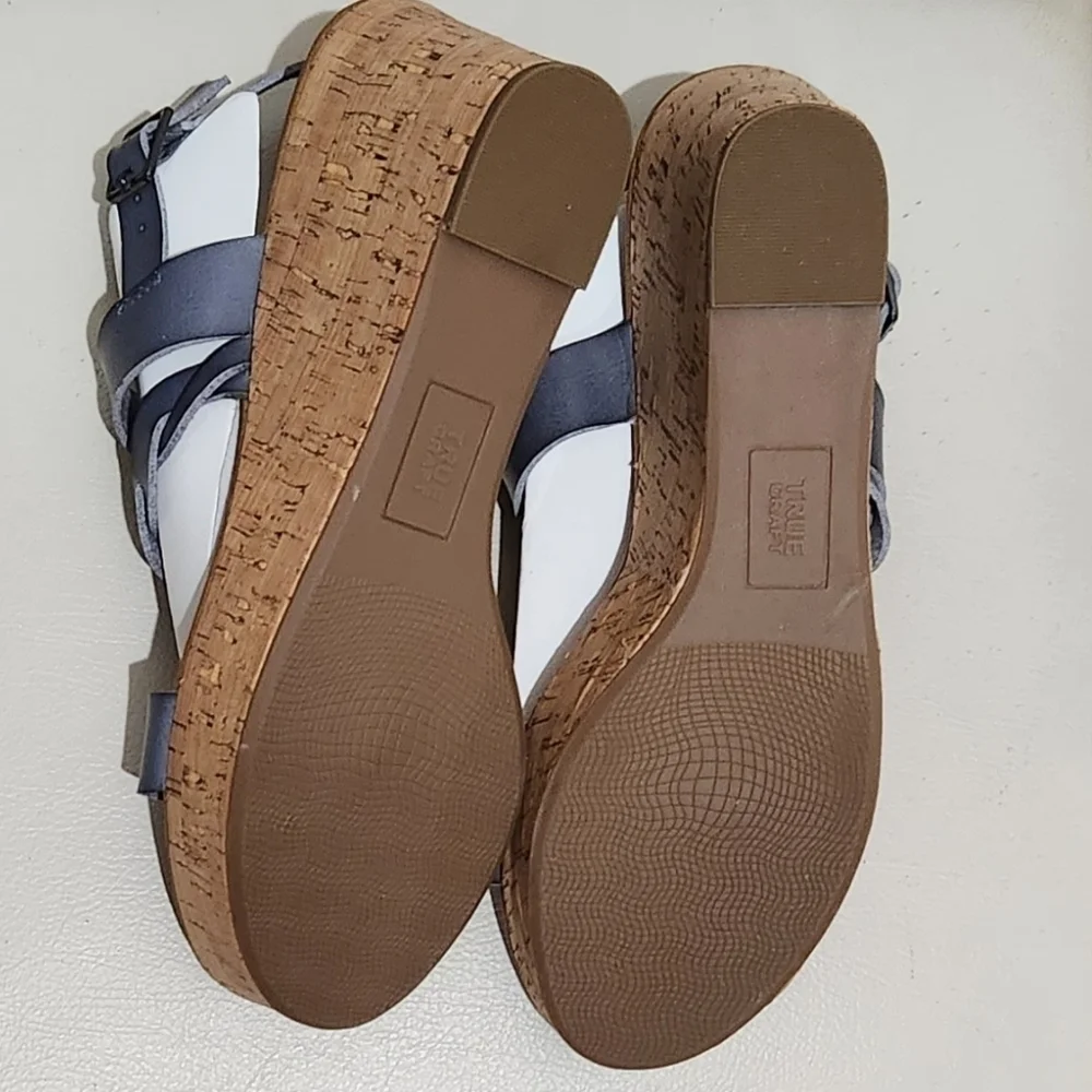 True Craft Women's Super Cute Platform Sandals